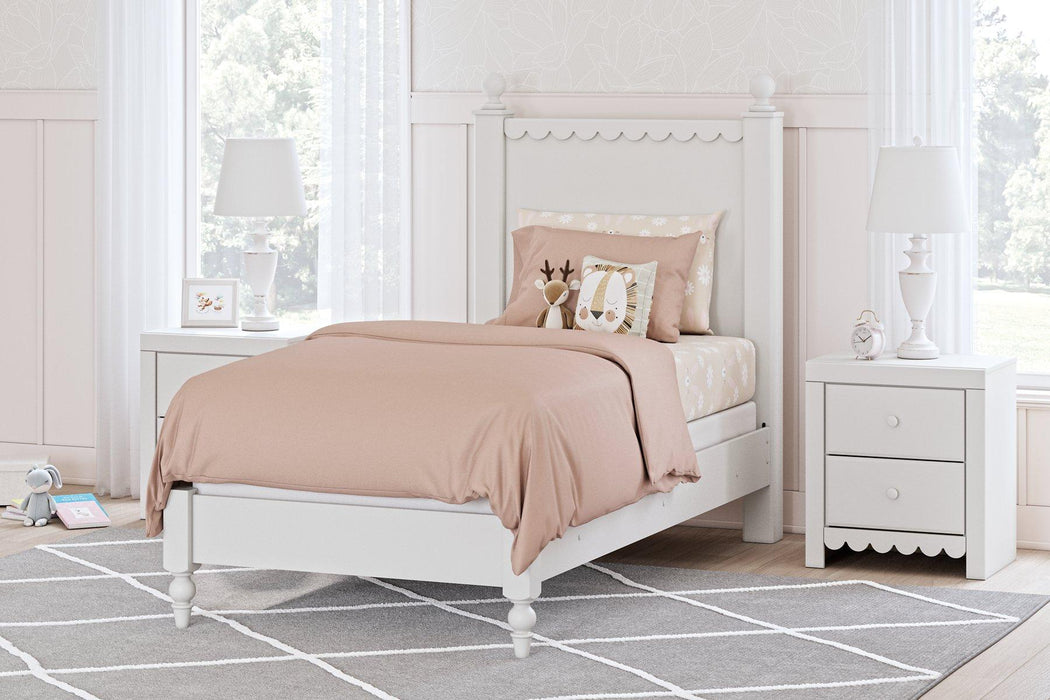 Mollviney Bedroom Set